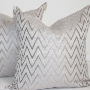 Decorative Zig Zag Pillow Cover, 2pc Grey Printed Cover w/ Brass Metal Zipper